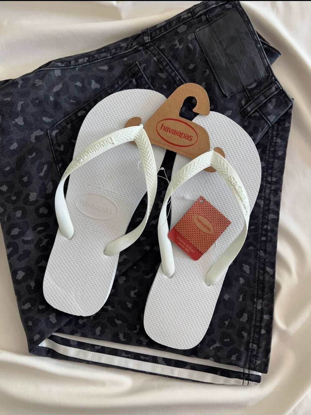 NWT White Havianas ✨🥥 - Picture 2 of 5